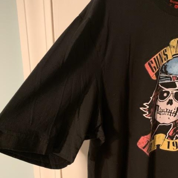 Guns and Roses T shirt, black, size 3XL - Picture 3 of 5